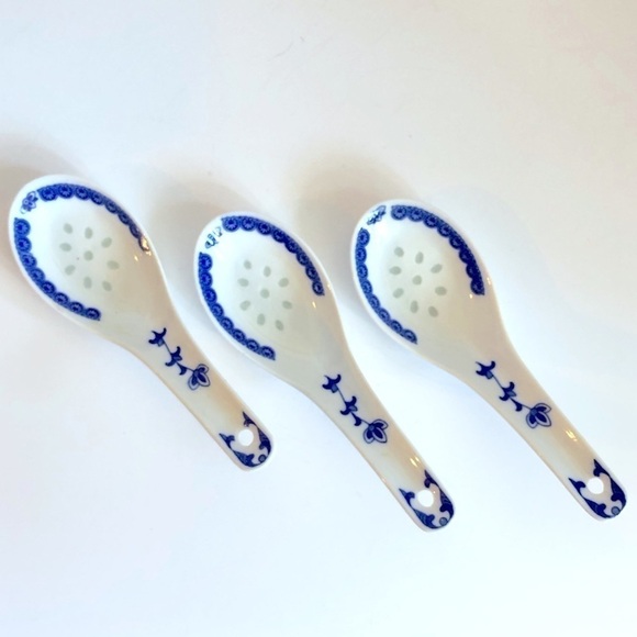 Beautiful porcelain soup spoons - Picture 2 of 9